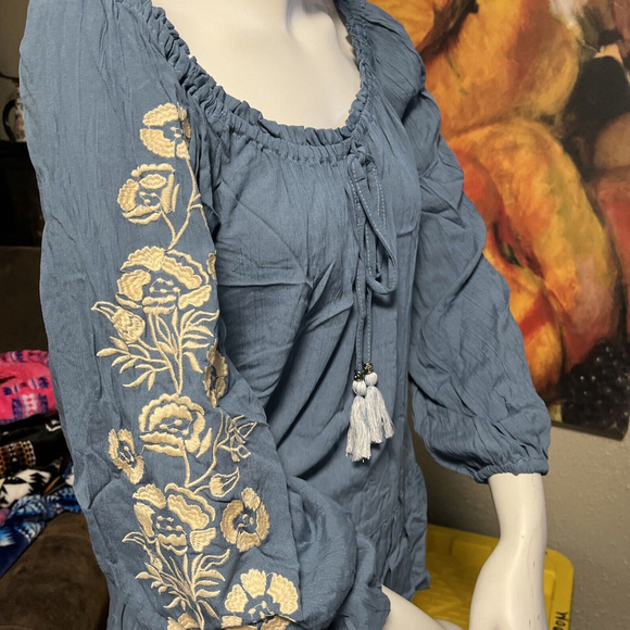 NWT Women’s Boho Embroidered Blue Blouse By Lola P Nwt - Picture 9 of 12